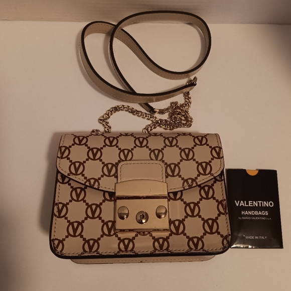 Mario Valentino Handbags - Euc!! Mario valentino shoulder bag